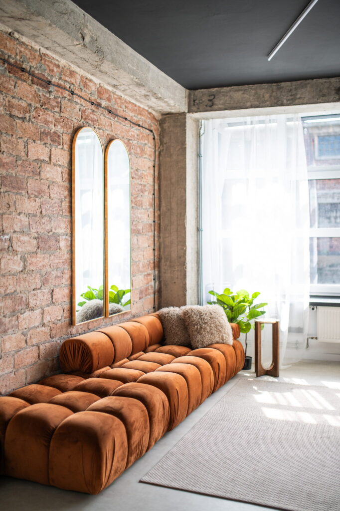 studio Katowice, studio Chorzów, studio contentowe, studio do zdjęć