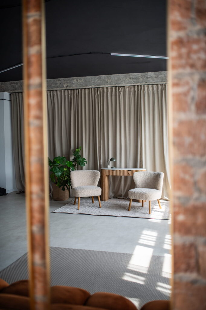 studio Katowice, studio Chorzów, studio contentowe, studio do zdjęć